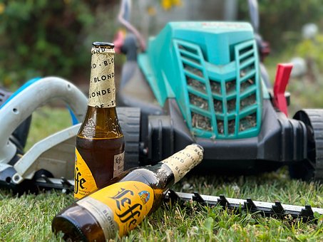 Gartenarbeit, Bier, Werkzeuge, Hobby