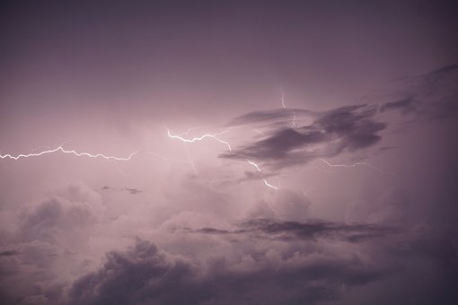 Bliksem, Onweersbui, Wolken