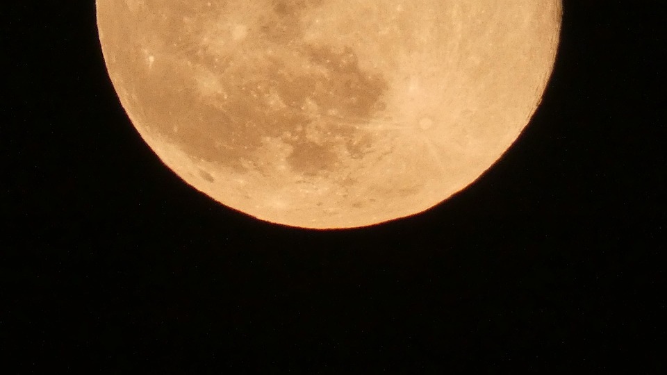 Lune Rousse Quartier De - Foto gratuita no Pixabay - Pixabay