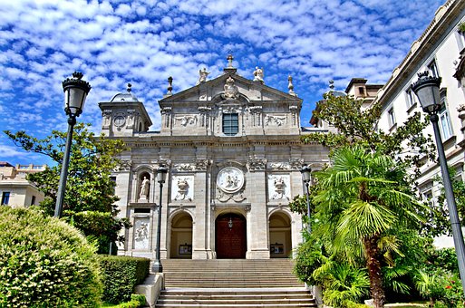 Free Church Madrid photo and picture