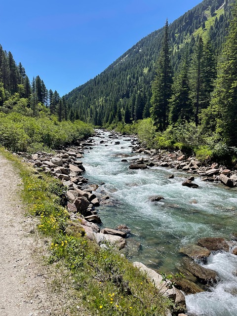 Free Mountains Nature photo and picture