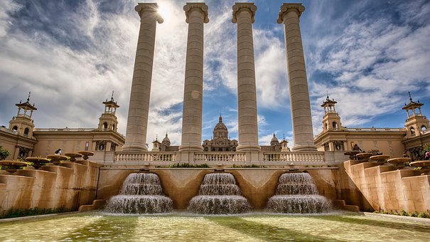Barcelona, Spanje, Kolommen