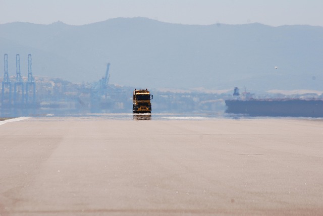 Free Lorry Harbor photo and picture