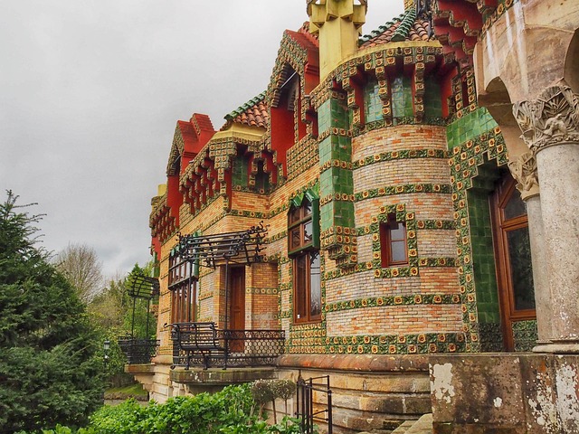 Free Caprice Gaudí photo and picture