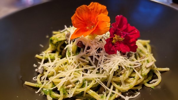 Free Spaghetti Pesto photo and picture