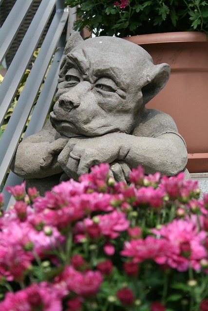 Free Door Guard Mythical Creatures photo and picture