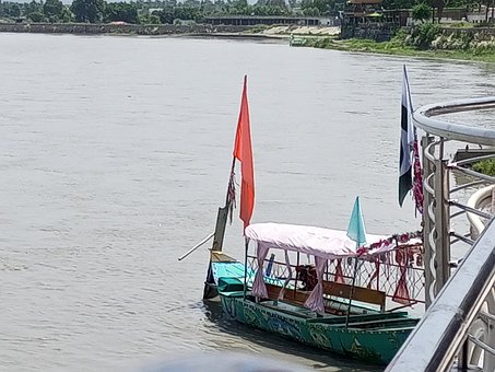 Free Water Boat photo and picture