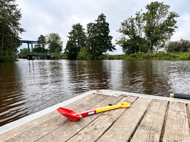 Free Boardwalk Shovel photo and picture