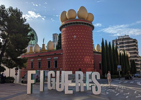 Figuurtjes, Spanje, Dali-Museum, Gebouw