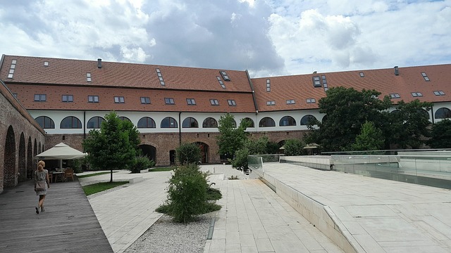 Free City Square Building photo and picture