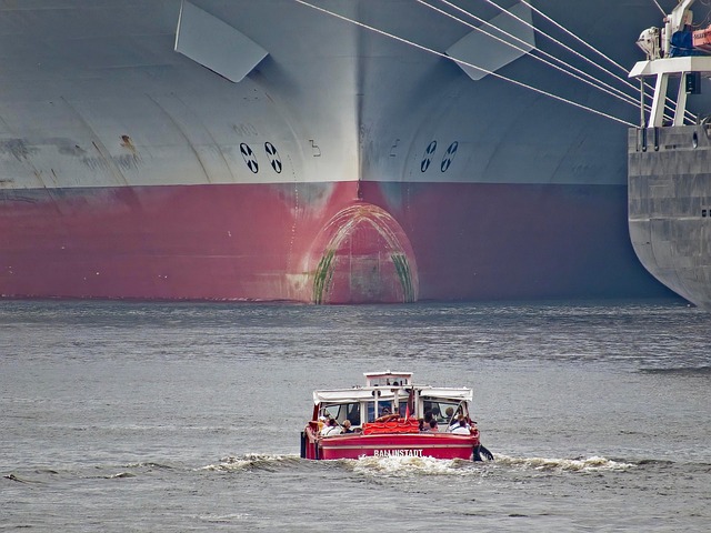 Free Elbe Hamburg photo and picture