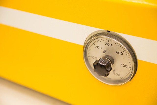 Free Barometer Compressor photo and picture
