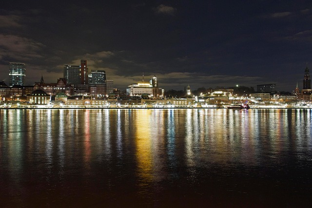 Free Hamburg Night photo and picture