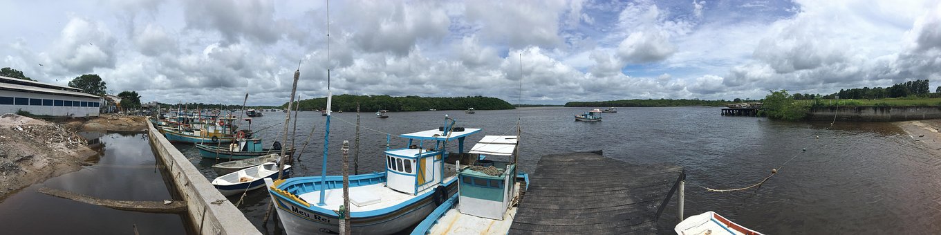 Free Panorama Boat photo and picture