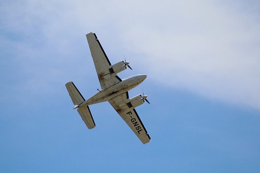 Avion, Fag 58 Baron, Aviaţie, Zbor