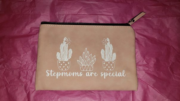 Free Personalized Makeup Bag photo and picture