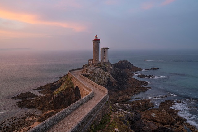 Free Lighthouse Sea photo and picture