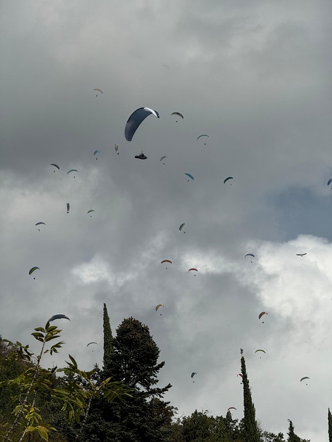 Bassano, Gleitschirmfliegen, Wolken