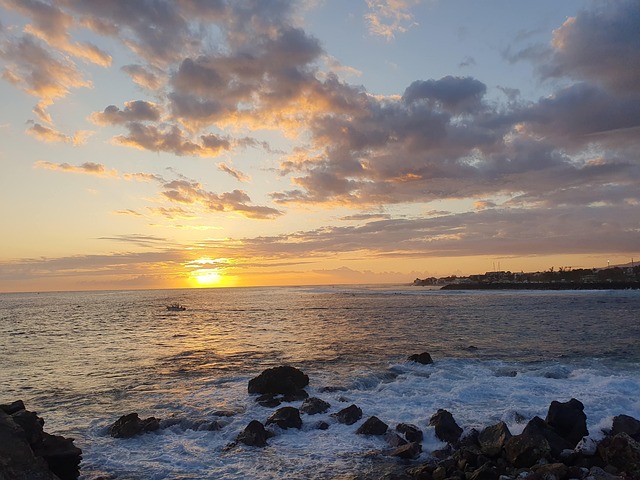 Free Dusk Sun photo and picture
