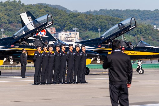 Free Airplane Air Show photo and picture
