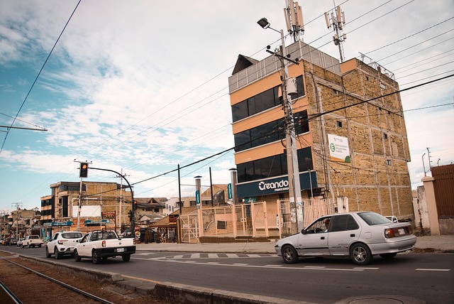 Cuenca, Equador, Tráfego, Construção