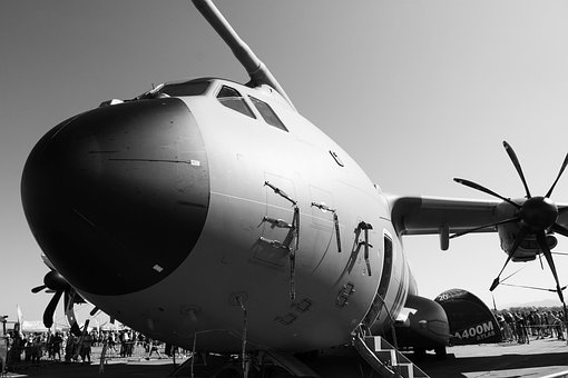 O Avião, Aeronave, Transportes