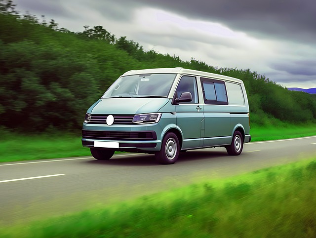 Free ai generated volkswagen transporter kombi commercial vehicle illustration