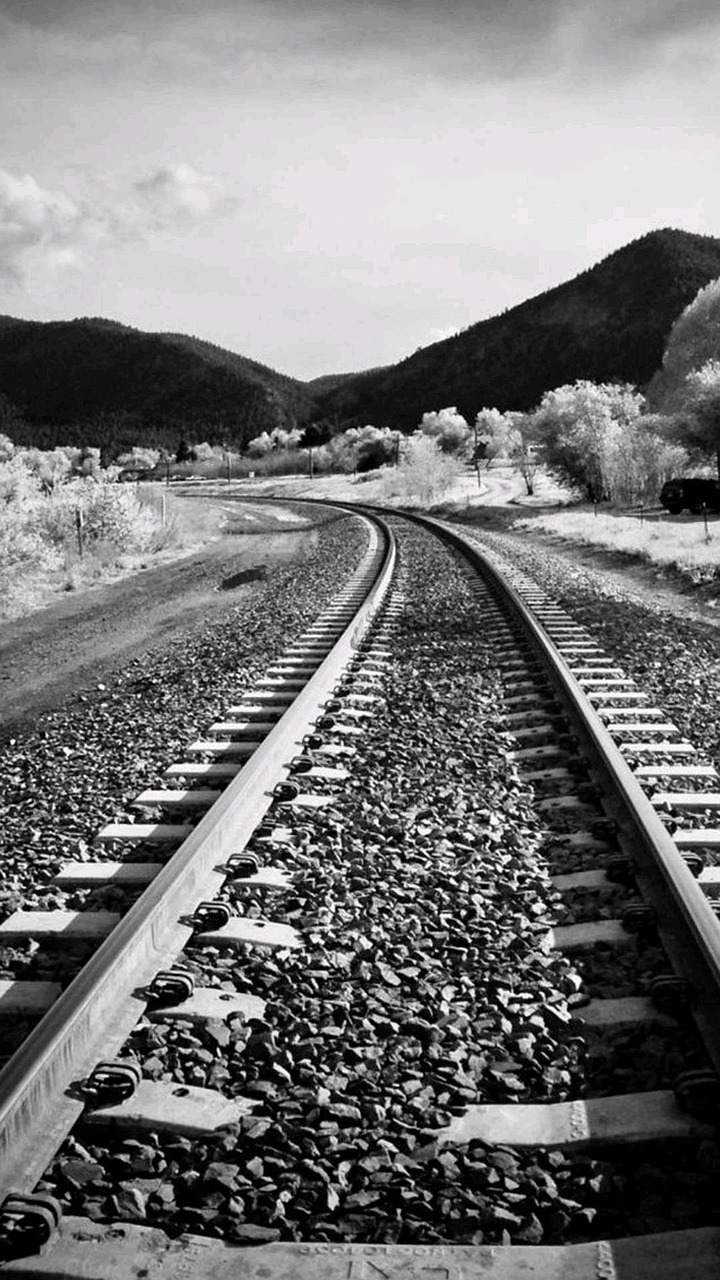 rail-8413007_1280.jpg
