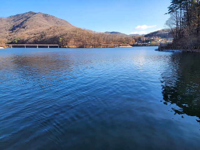 Free Lake Autumn Lake photo and picture