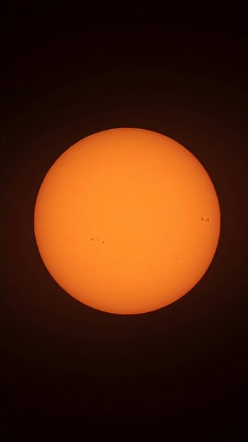Zon, Zonnevlekken, Astronomie