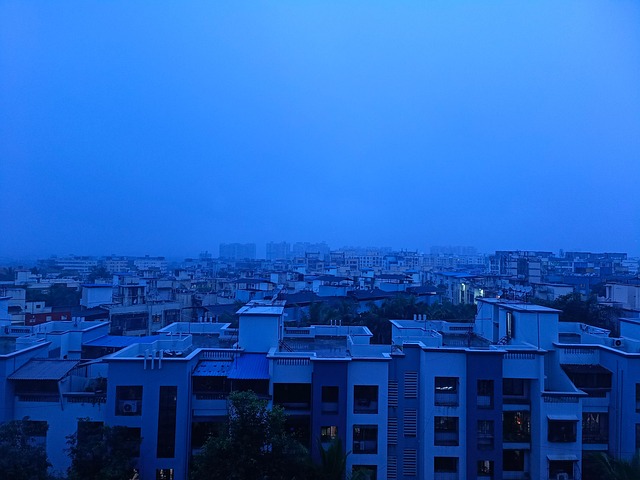 ชั่วโมงสีฟ้า, สีน้ำเงิน