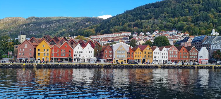 Free Mountains Bryggen photo and picture