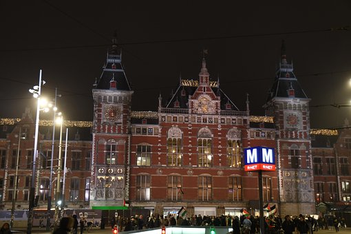 Bahnhof, Centralstation, Hauptbahnhof