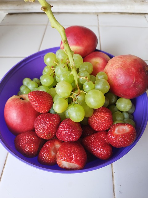 Free Fruits Grapes photo and picture