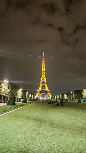 Free Paris France photo and picture