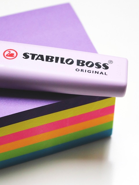 Textmarker, Notesblok, Papir, Pen