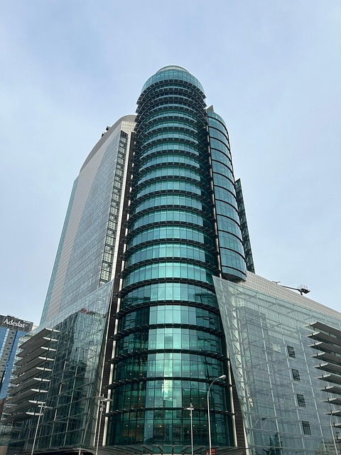 Free Building Madrid photo and picture