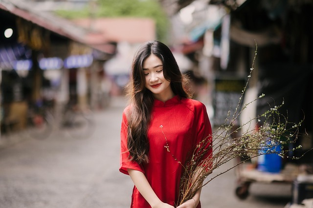 聊天技巧,情感问题,情感咨询,家庭矛盾,为什么越开心的时候越容易突然伤感
