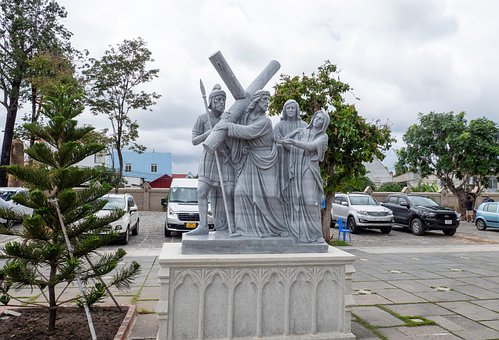 Free Sculpture Vietnamese Church photo and picture