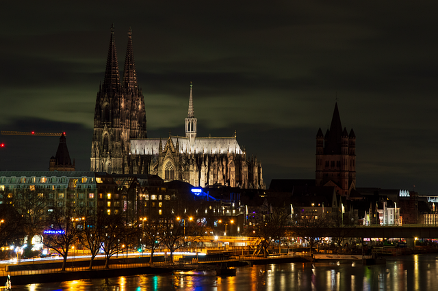 Free cathedral church night illustration