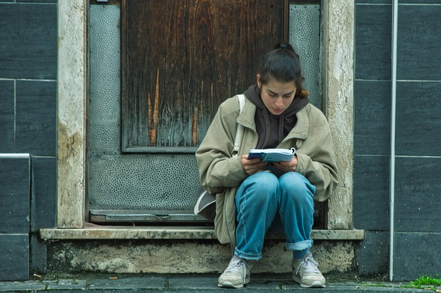 Free Reading Woman photo and picture