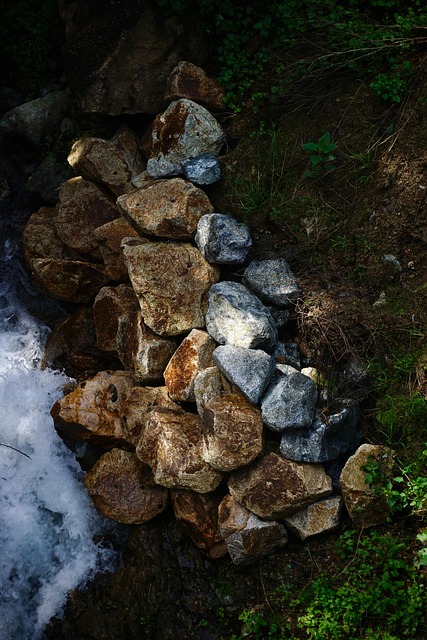 Free Rock Light photo and picture