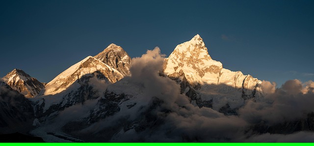Free Everest Himalaya photo and picture