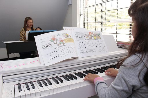 Free Piano Instrument photo and picture