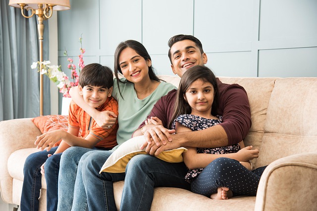 Free asian family love illustration