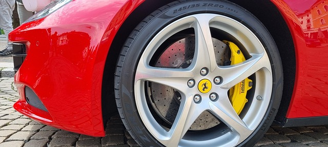 Roda Ferrari Carro - Foto gratuita no Pixabay - Pixabay