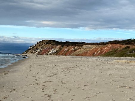 Penhascos, Praia, Areia, Ondas, Nuvens