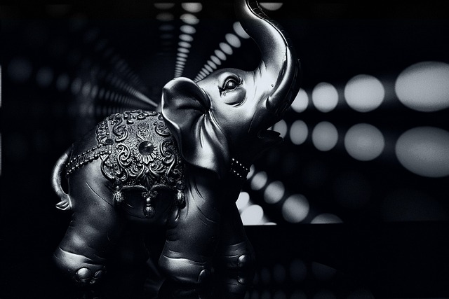 Free elephant statue stone illustration
