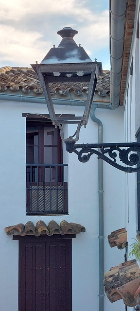 Straßenlaterne, Weiß, Dach