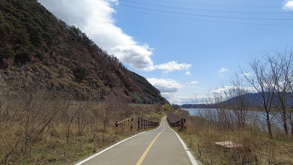 Fahrradweg, Fahrradstraße, Straße, Wolke